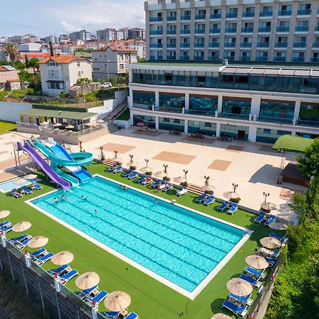 Ramada Resort By Wyndham Unye Eksteriør billede