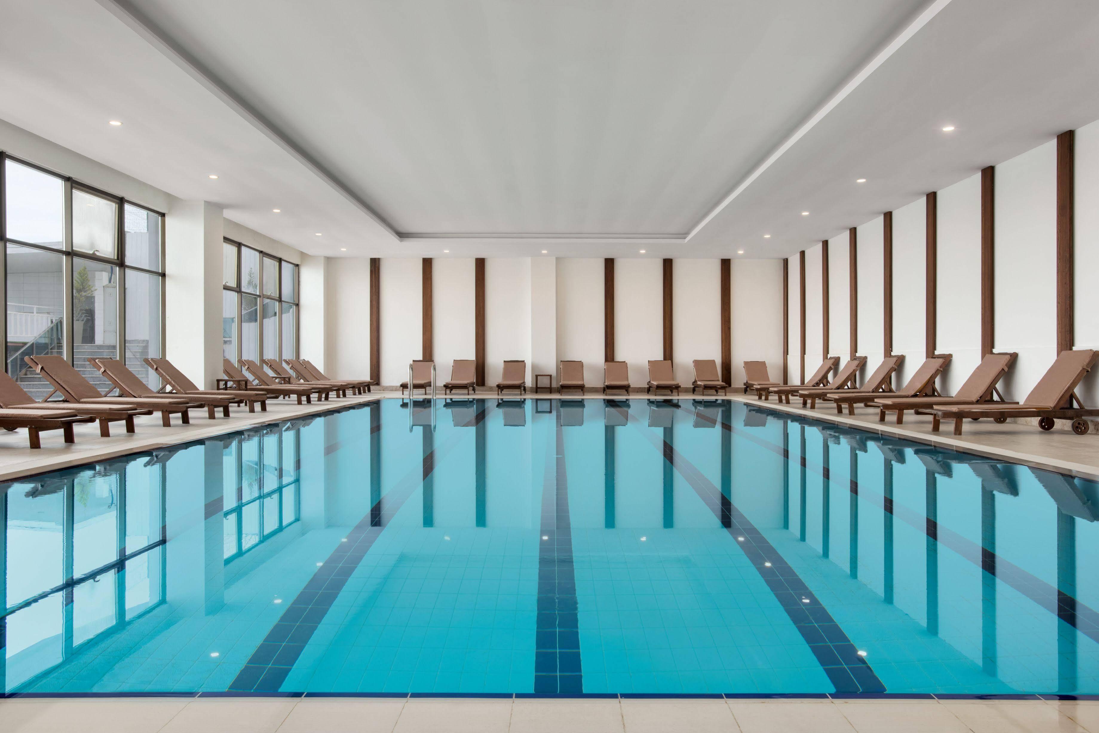 Ramada Resort By Wyndham Unye Eksteriør billede
