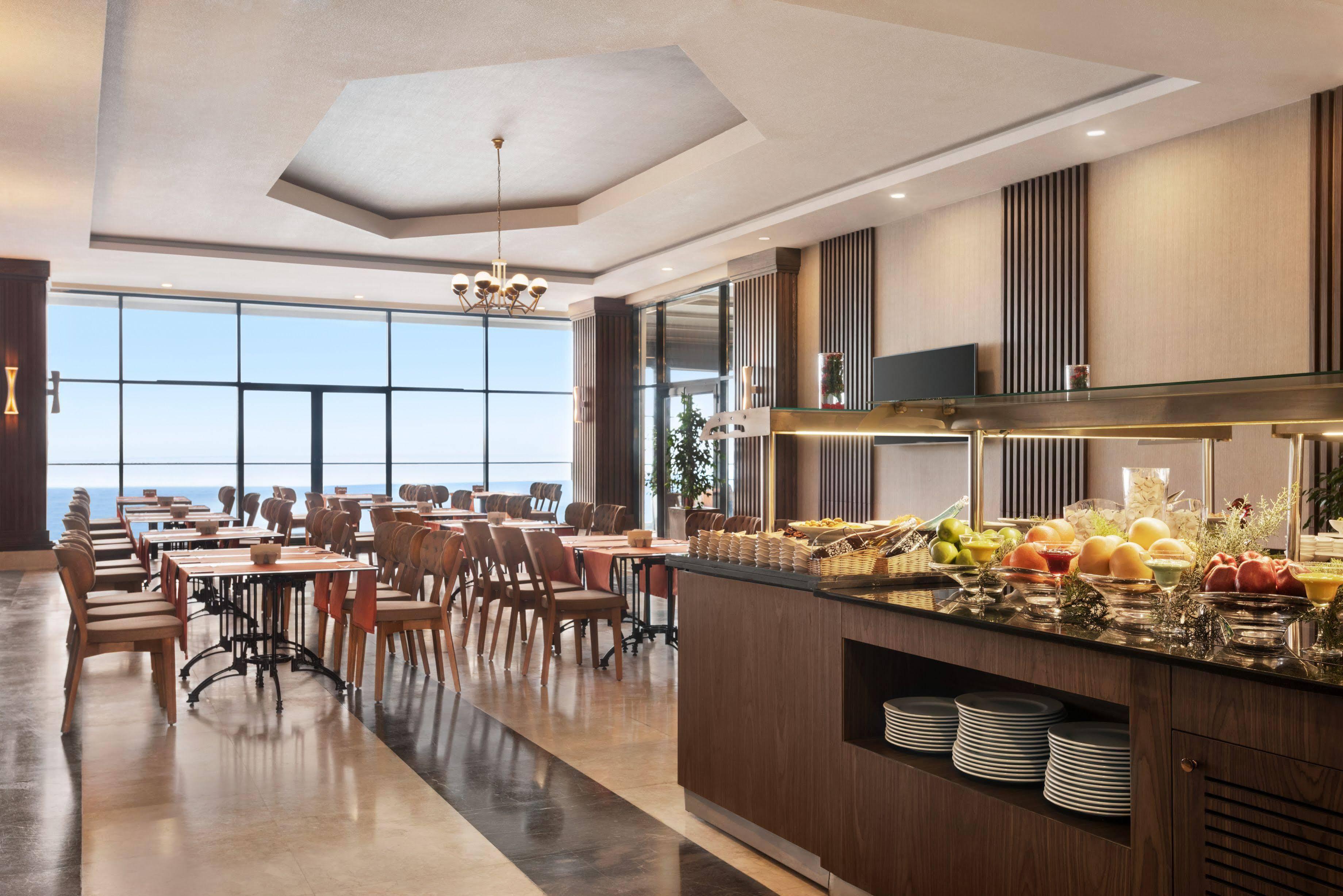 Ramada Resort By Wyndham Unye Eksteriør billede