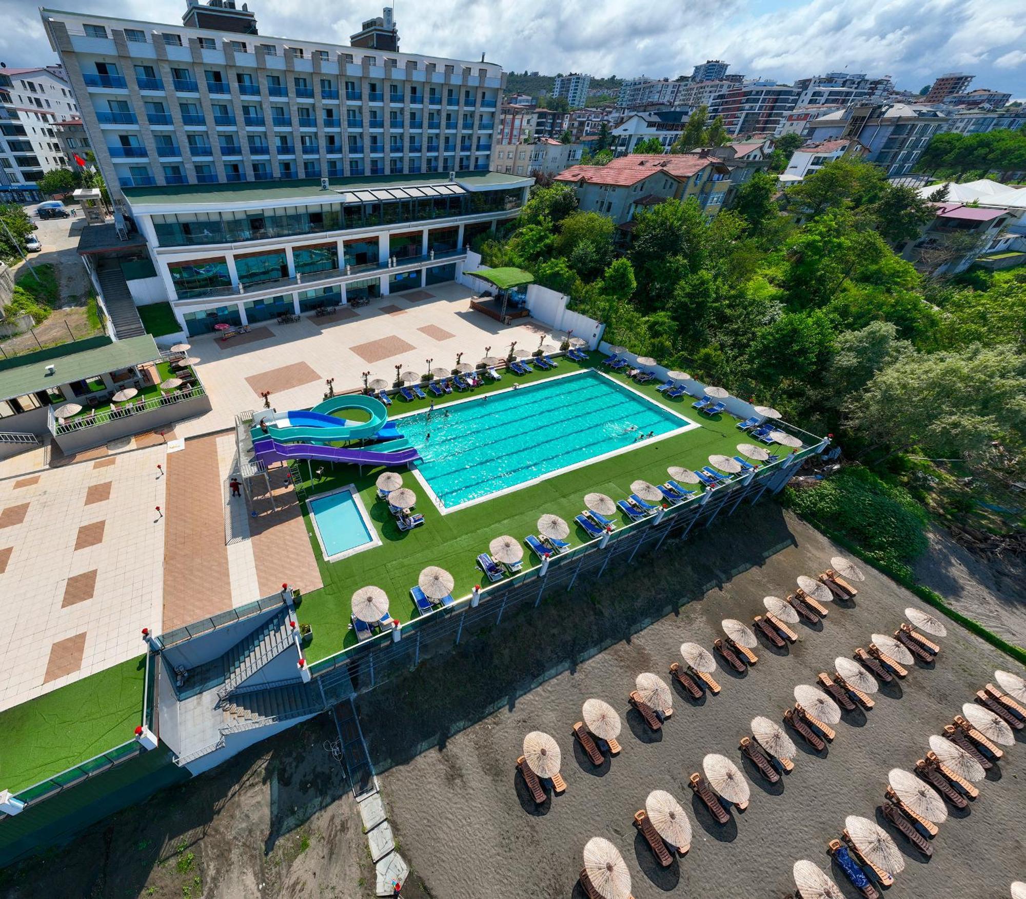 Ramada Resort By Wyndham Unye Eksteriør billede