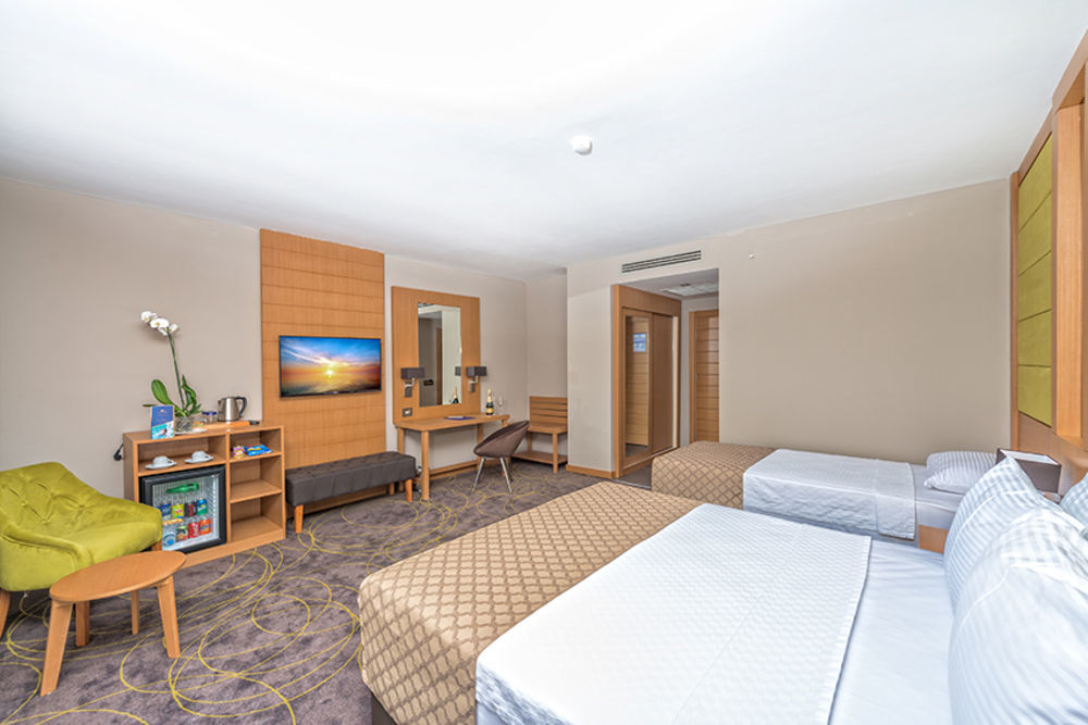 Ramada Resort By Wyndham Unye Eksteriør billede