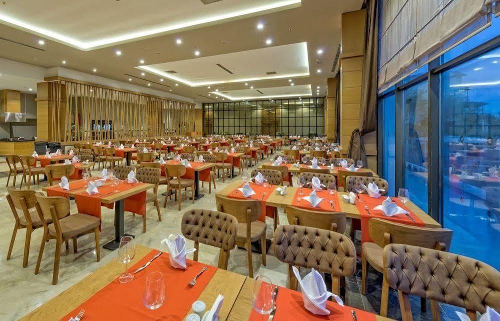 Ramada Resort By Wyndham Unye Eksteriør billede